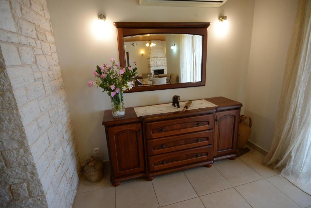 Villa Melanthi Kassiopi Corfu ภายนอก รูปภาพ