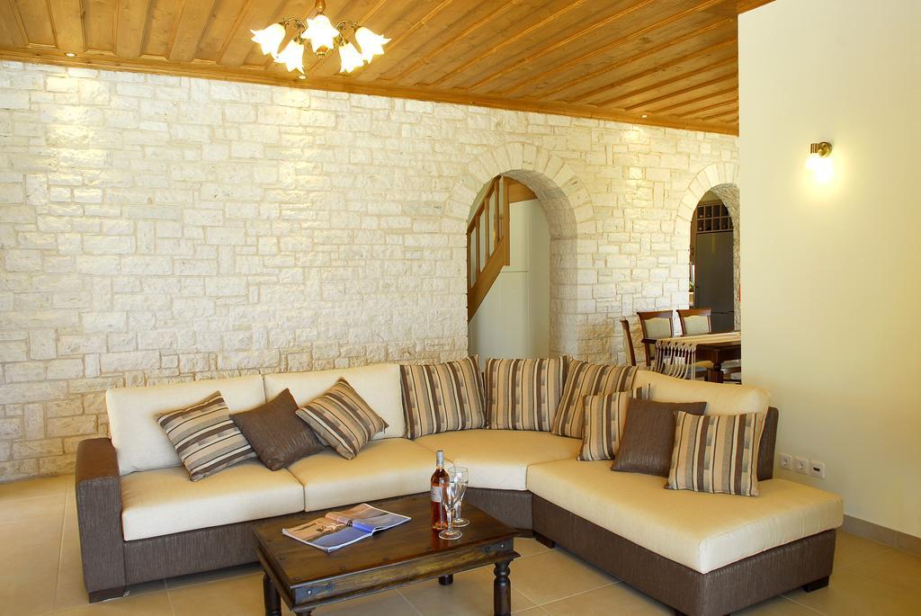 Villa Melanthi Kassiopi Corfu ภายนอก รูปภาพ